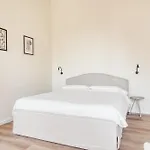 Appartement Hostmate - - Doria's Light - Stazione