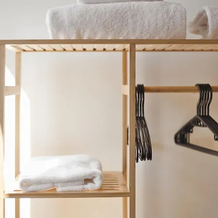 Hostmate - - Doria's Light - Stazione דירה *