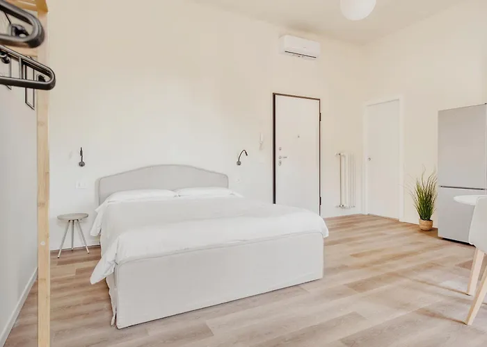Hostmate - - Doria's Light - Stazione Apartamento *