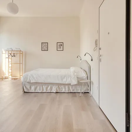 Hostmate - - Doria's Light - Stazione Apartment *