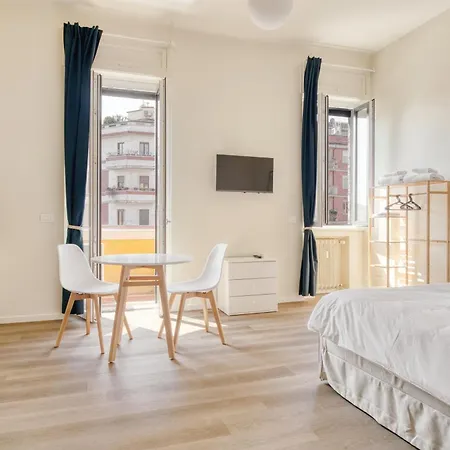 Hostmate - - Doria's Light - Stazione Apartment Milan