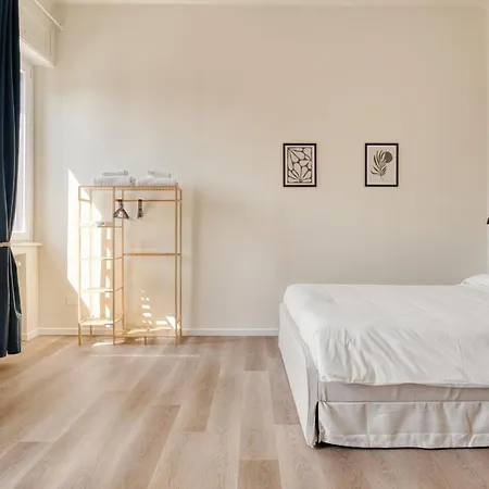 Hostmate - - Doria's Light - Stazione Apartment Milan